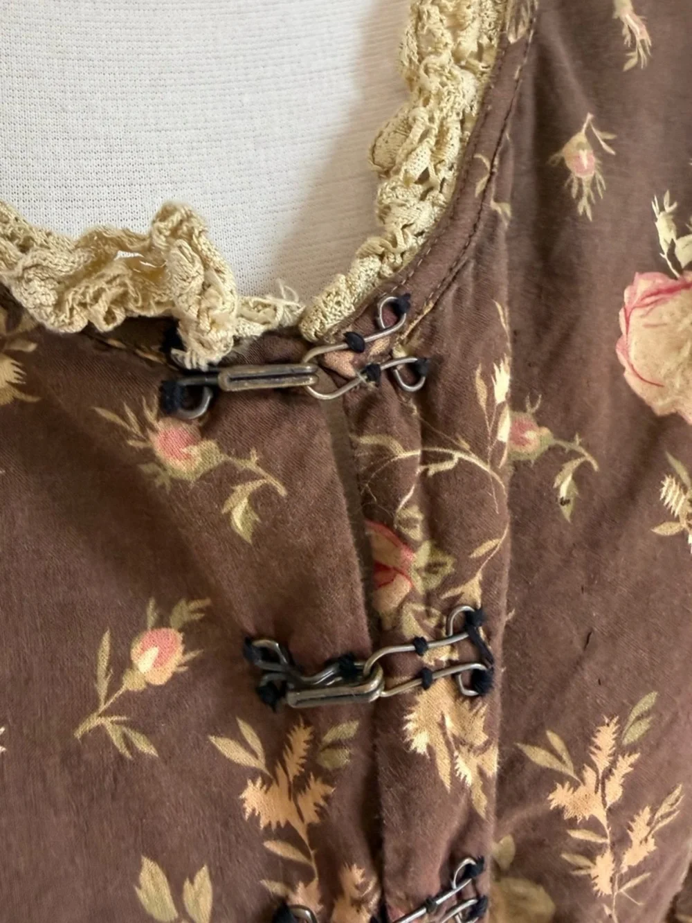 Magnolia Pearl Brown Floral Lace-Trimmed Jacket with Pink & Yellow Roses - Picture 4 of 5